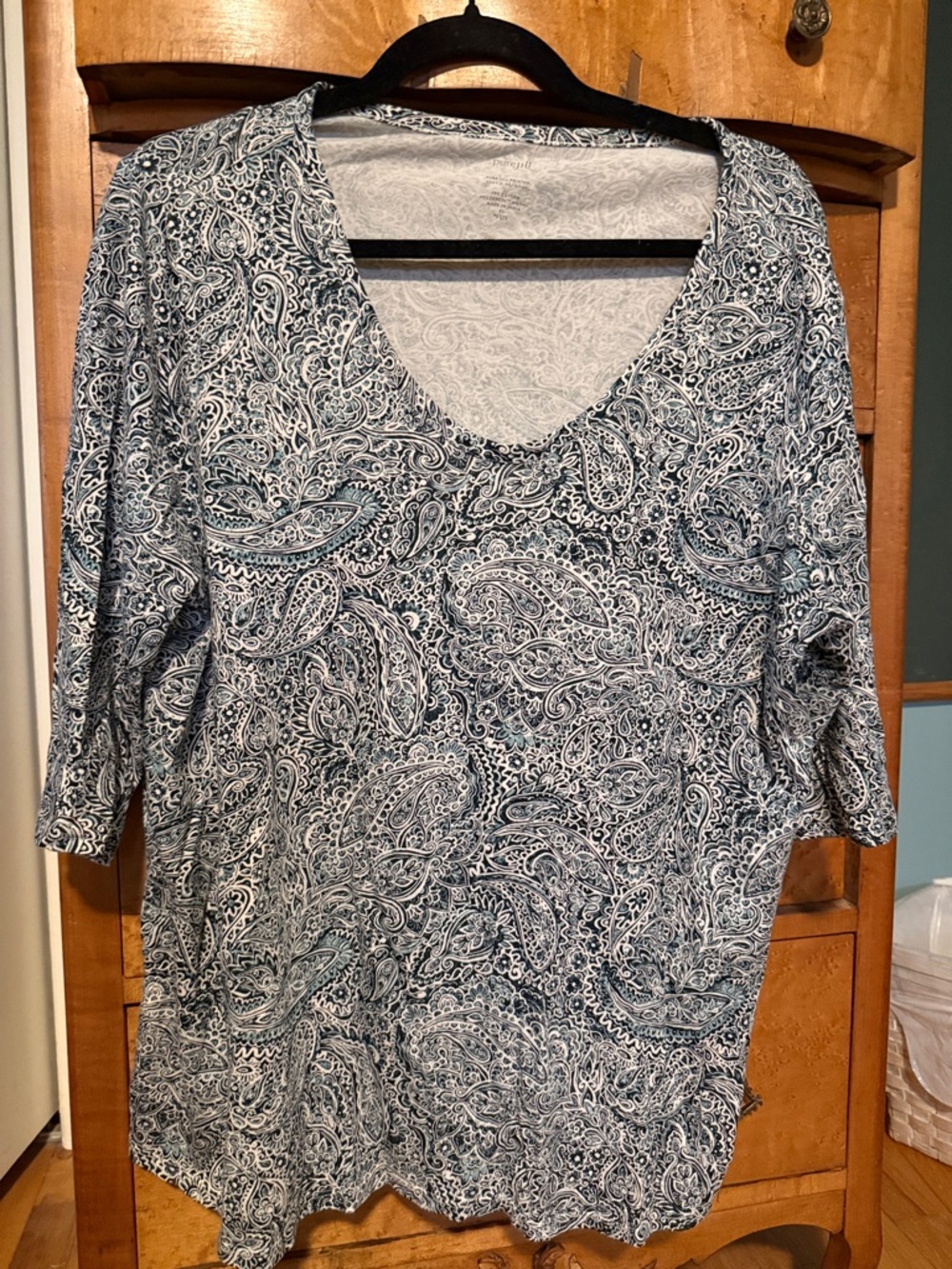 Women’s Paisley V-Neck Tunic in Navy and White